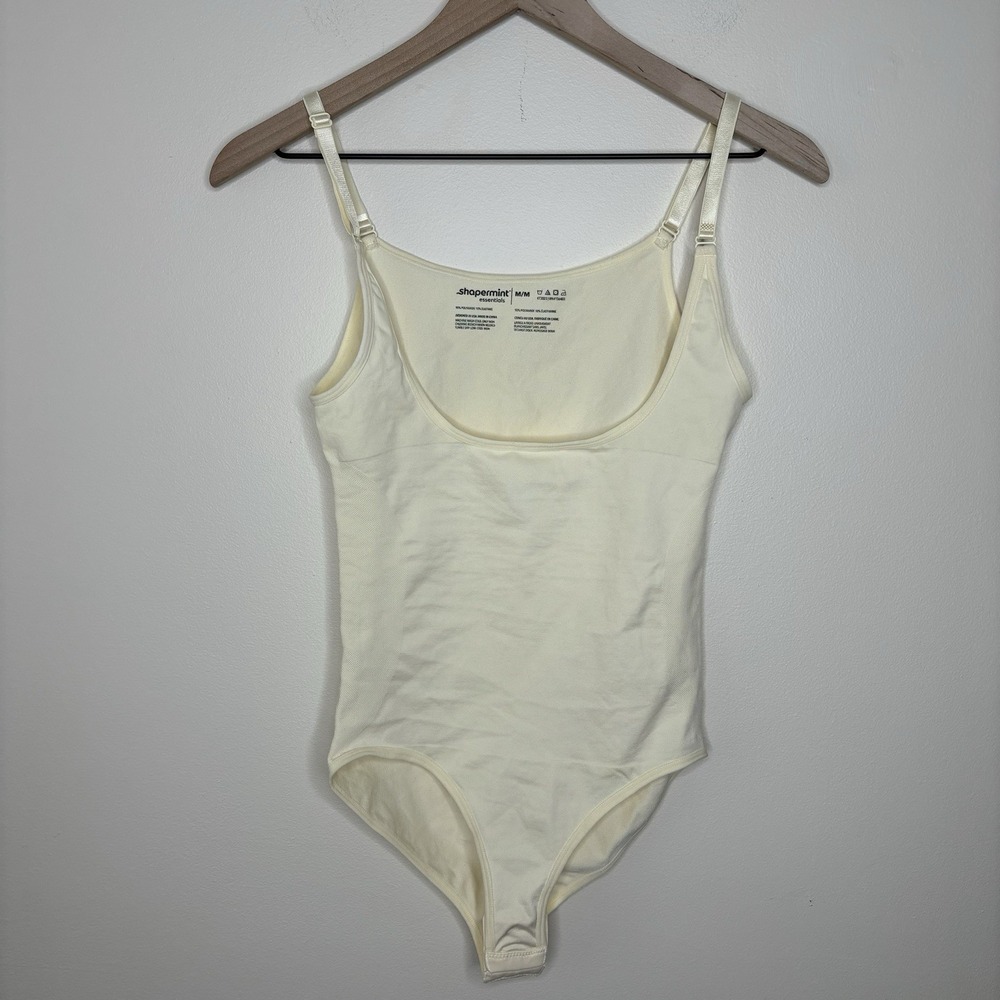 Shapermint Essentials Bodysuit Womens‎ Medium Off White Scoop Neck Shapewear